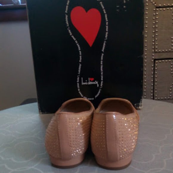 Free w/ the purchase of 2 or more items - Picture 5 of 7